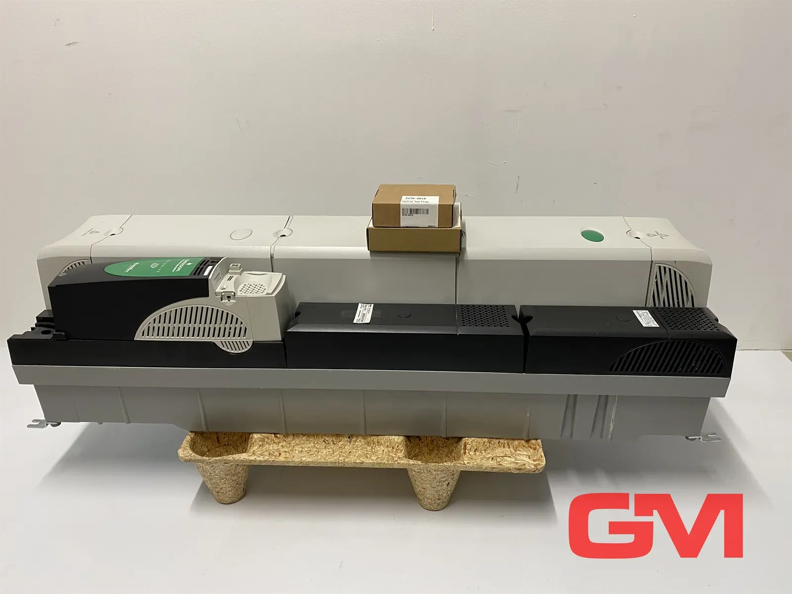Produktfoto 1 von Emerson AC-Antrieb SP6401 90/110kW STDX25 Control Techniques refurbished
