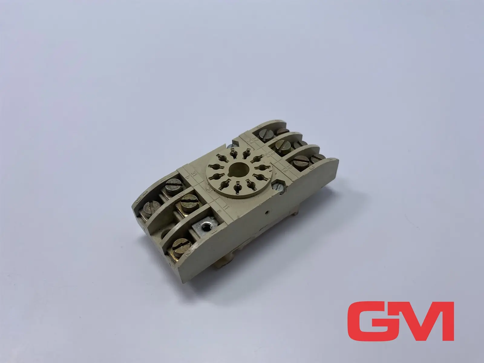 Produktfoto 1 von Baumer Relaissockel ZB66 relay socket Relaisfassung  10 A 220 V  / 4 A 380 V AC