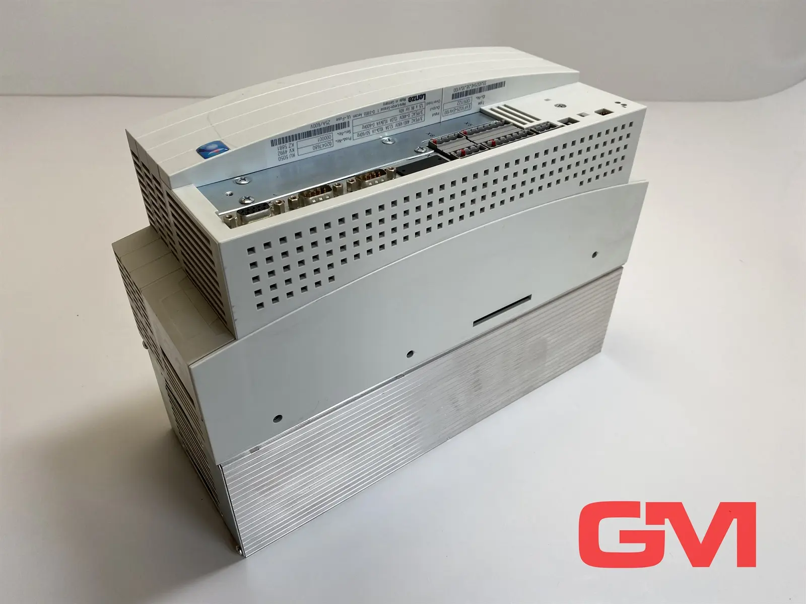 Produktfoto 1 von Lenze Frequenzumrichter 13051122 converter EVF9325-EHV100 Vector 9300 5,5kW