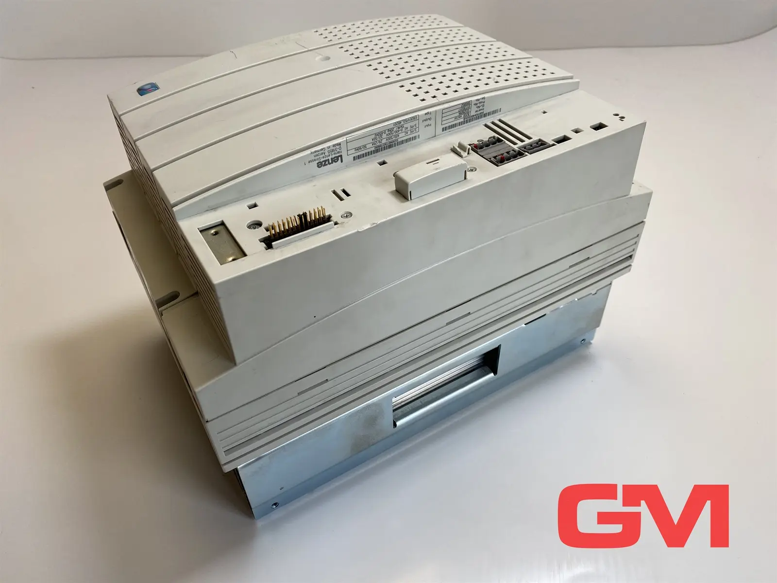 Produktfoto 1 von Lenze Frequenzumrichter E82EV153_4B201 inverter 01730317  Vector 8200 13129096