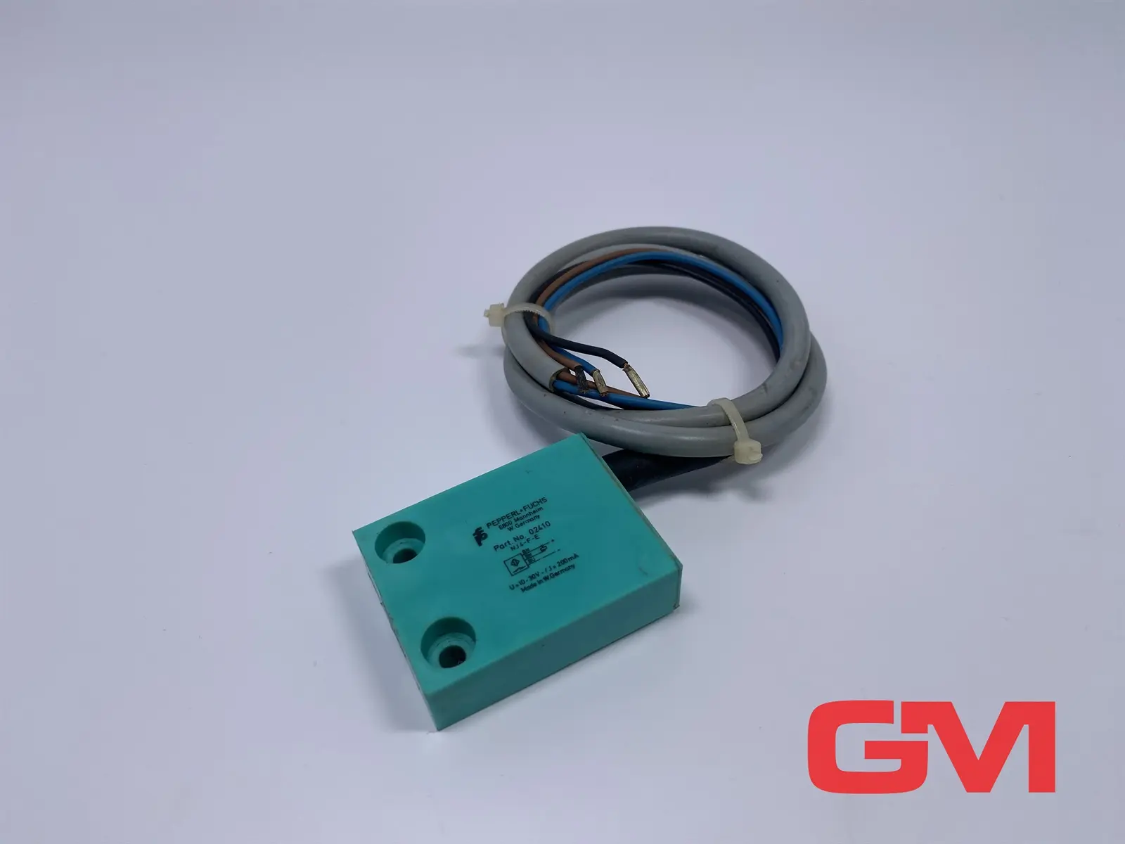 Produktfoto 1 von Pepperl + Fuchs Induktiver Sensor 02410 inductive sensor NJ4-F-E 10-30V 200mA
