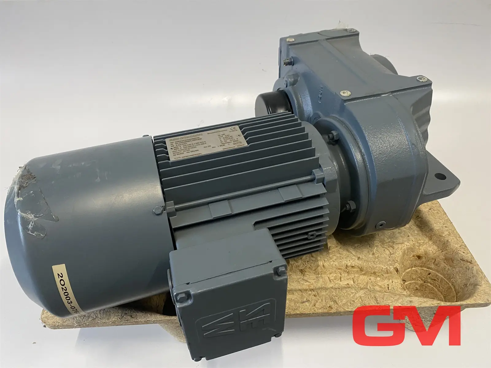 Produktfoto 1 von SEW Eurodrive Getriebemotor FH67BDV100M4/BMG/TH gear motor FH67B 1410rpm
