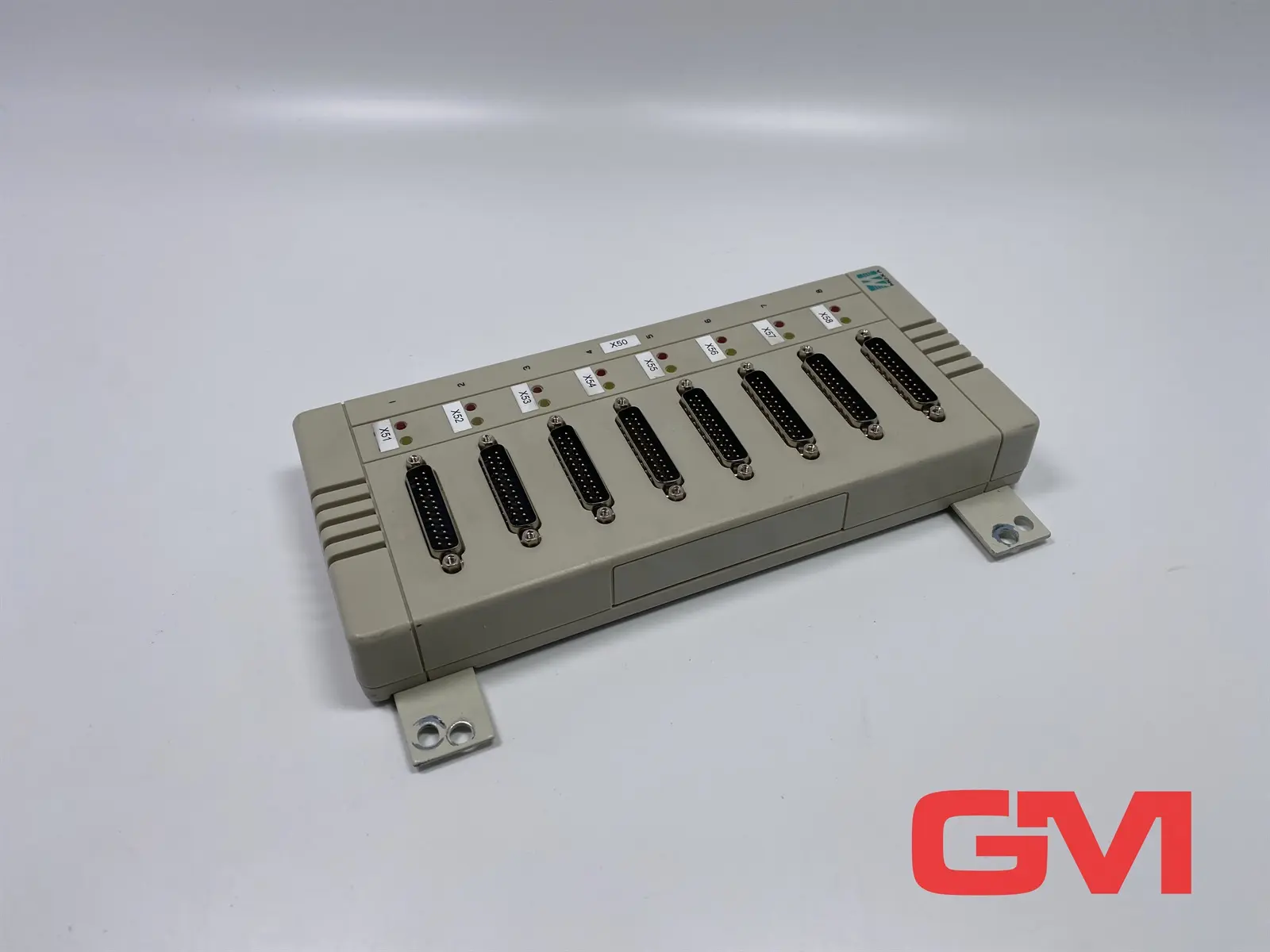 Produktfoto 1 von Moxa Anschlussbox OPT 8B Connection Box 8x male DB25 1x DB62 Connector