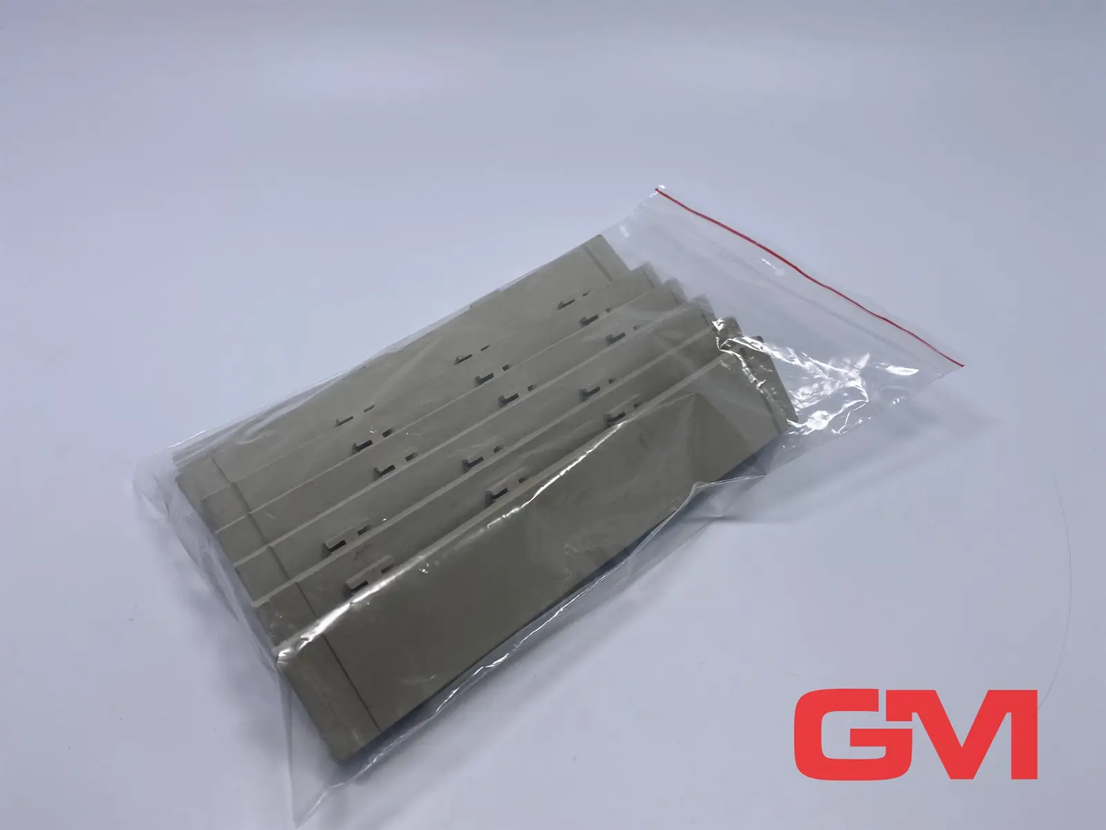 Produktfoto 1 von VPE 7x Rittal Leerfeldabdeckung SV3430 blank panel cover DII-24A E27 SV3430.000