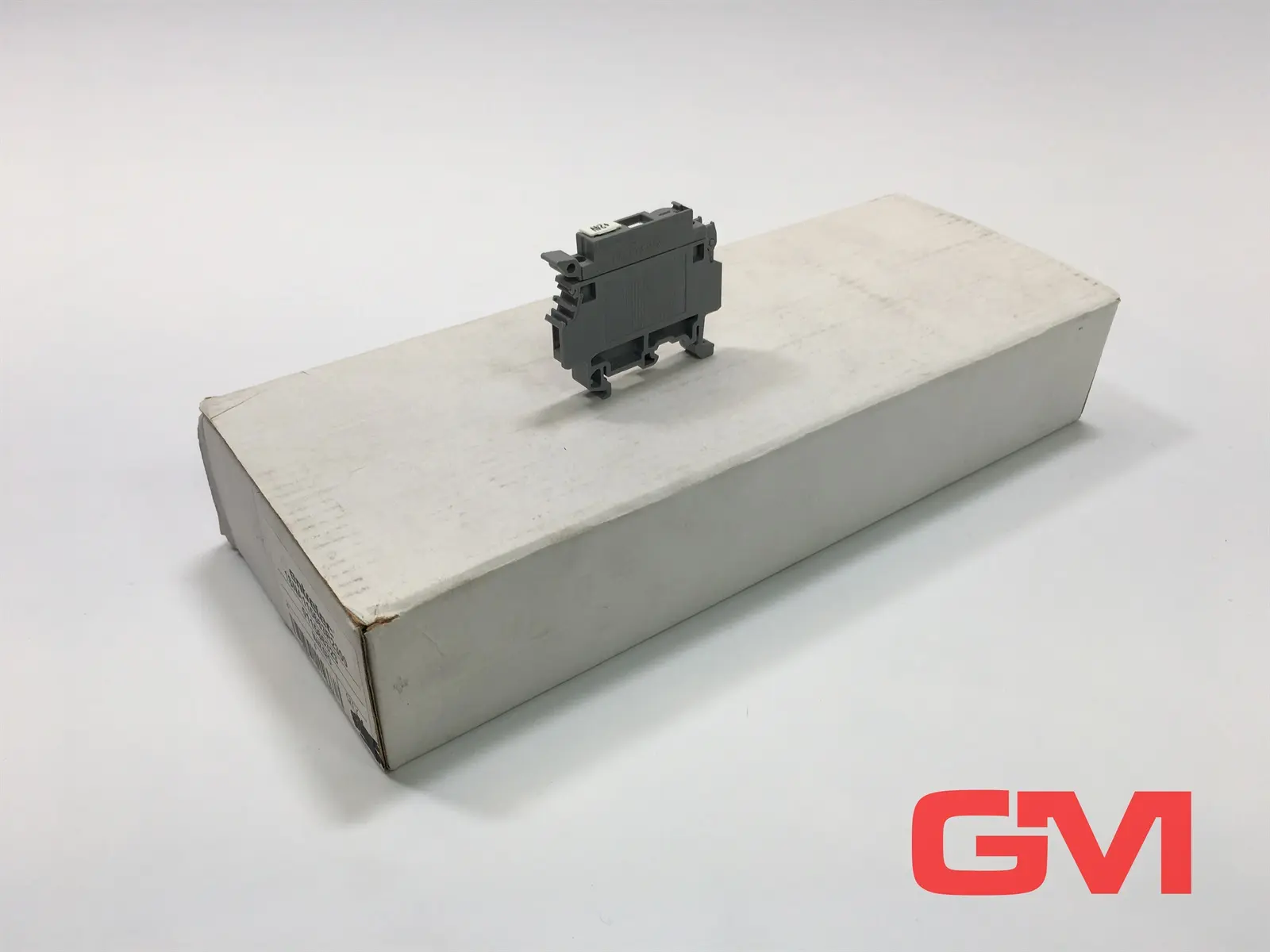 Produktfoto 1 von Entrelec Reihenklemme M4/8.SFD terminal block 1SNA115663R2300 grau