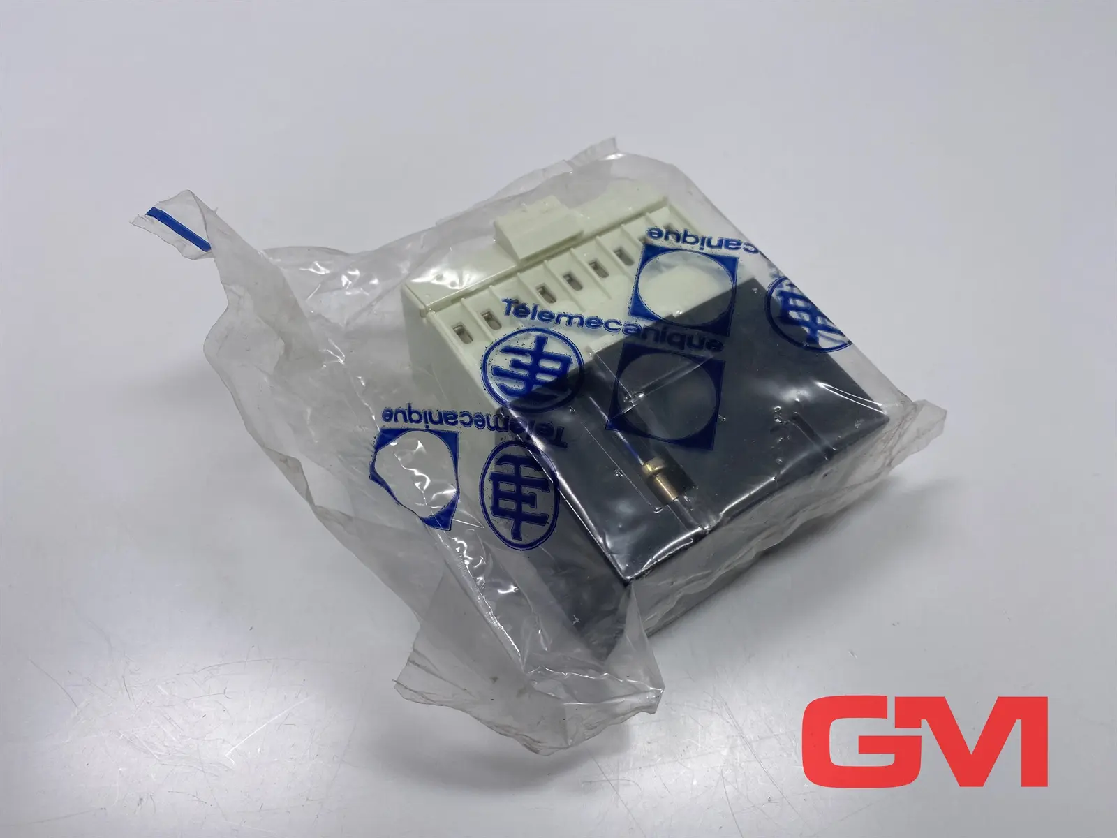 Produktfoto 1 von Telemecanique Kontrollrelais CA2-FN180 control relay Schütz 220V 50Hz 240V 60Hz