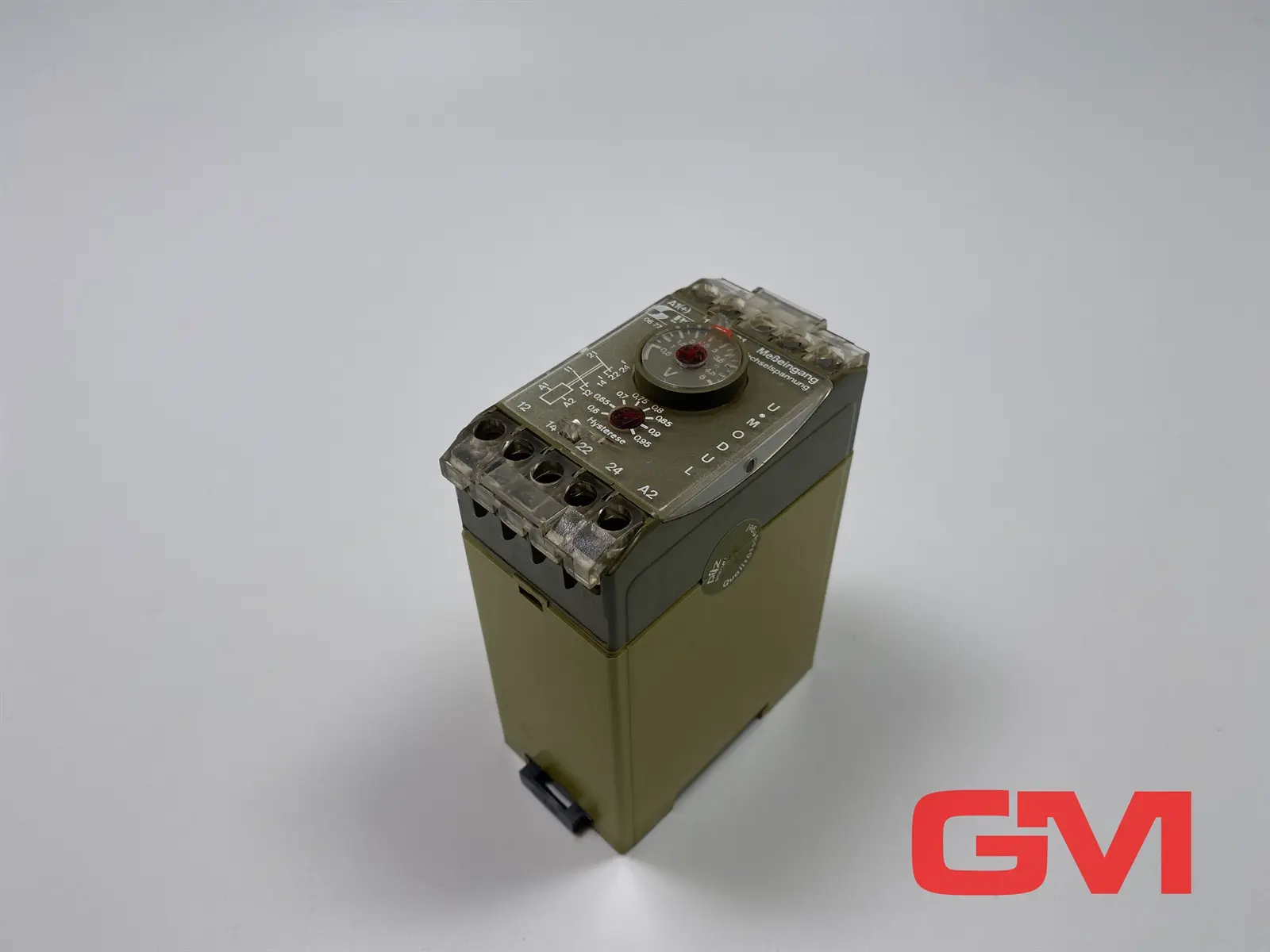 Produktfoto 1 von Pilz Sicherheitsrelais P1U-1NB/230VAC/2U safety relay 477064 230V AC Relais