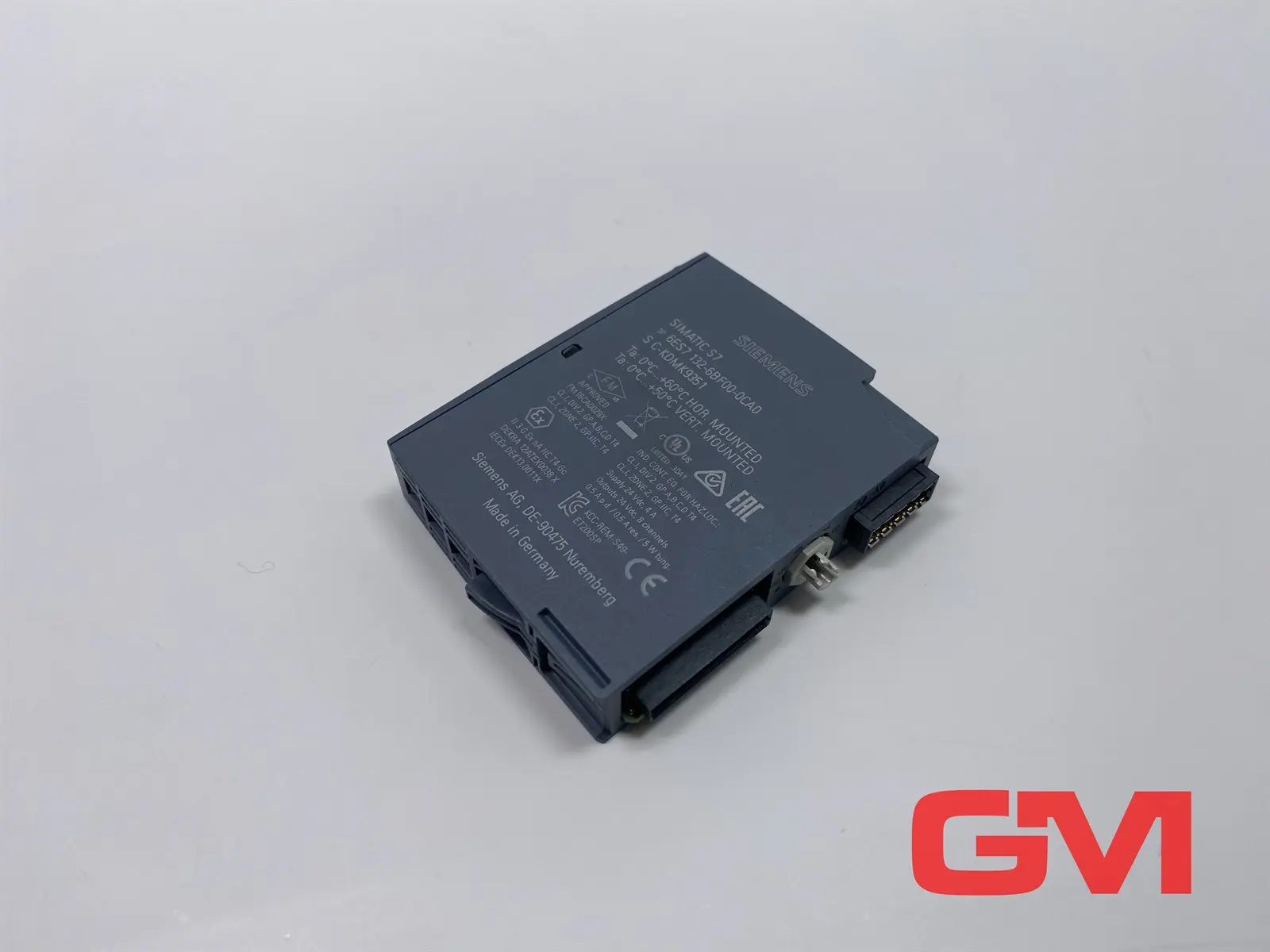 Produktfoto 1 von Siemens Ausgangsmodul 6ES7132-6BF00-0CA0 output module DQ 8x 24VDC/0,5A
