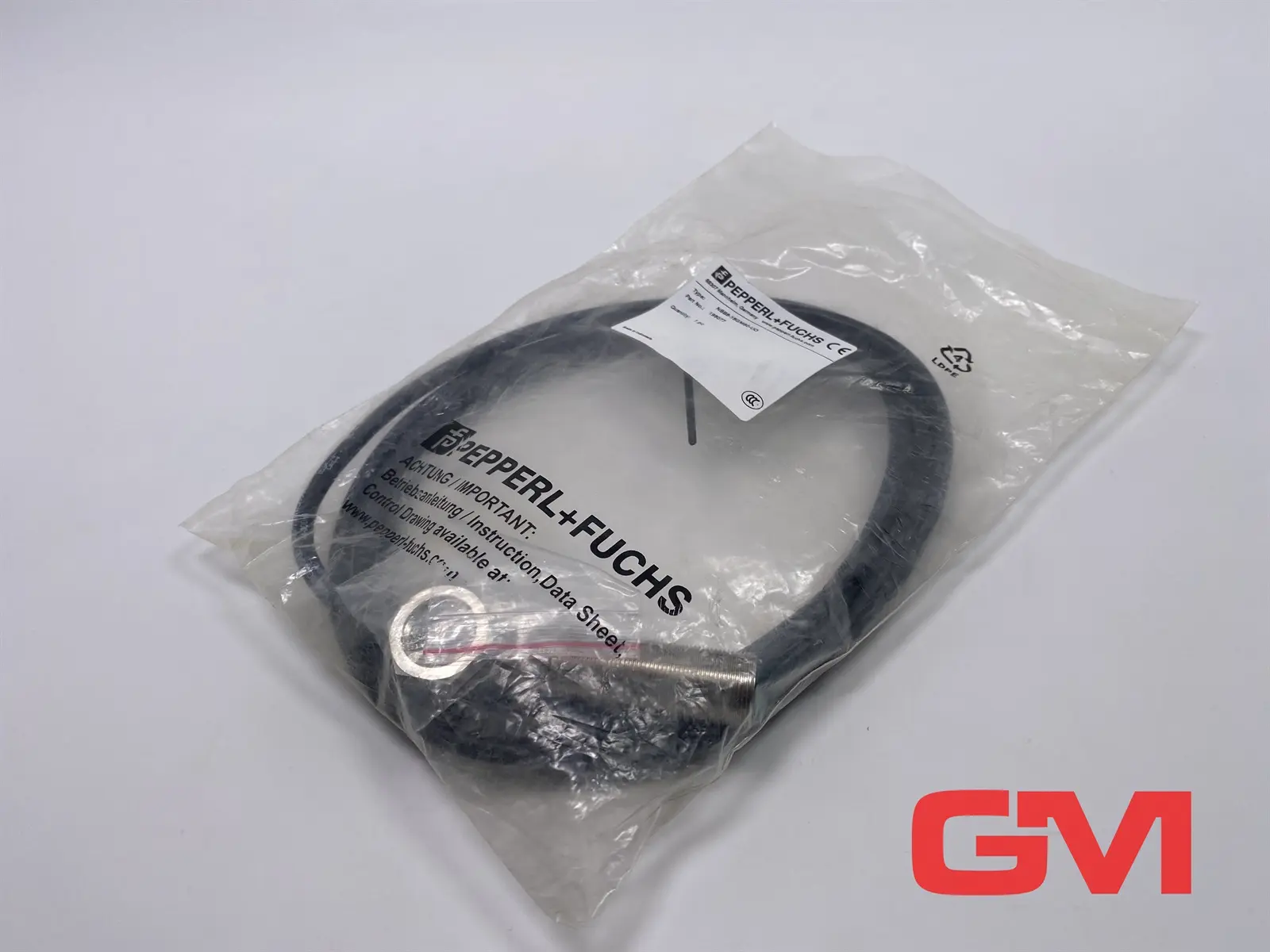 Produktfoto 1 von Pepperl + Fuchs Induktiver Sensor NBB8-18GM60-UO inductive sensor 198077