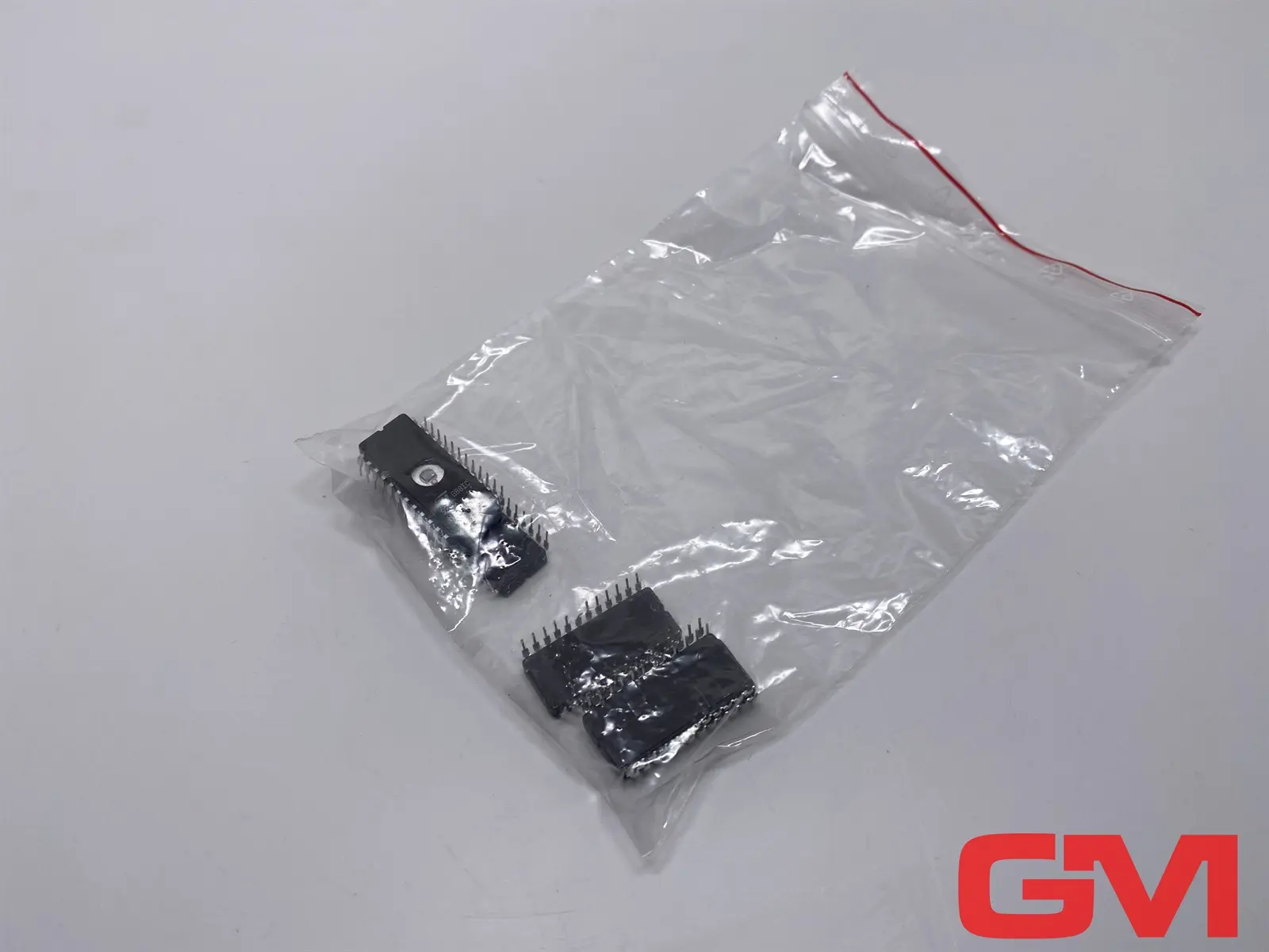 Produktfoto 1 von VE 6x STMicroelectronics Speichermodul M2716F1 memory module NMOS UV EPROM