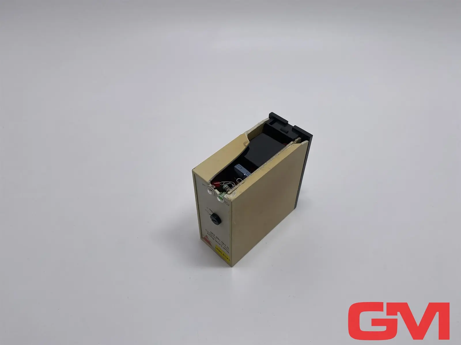 Produktfoto 1 von Carlo Gavazzi Niveaurelais S 195 166 230 Dual Level Relay S195166230 beschädigt