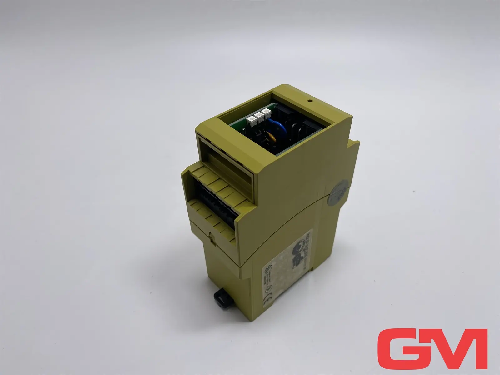 Produktfoto 1 von Pilz Not-Aus-Schaltgerät 777310 safety relay PNOZ X3P 24VDC 24VAC ohne Abdeckung