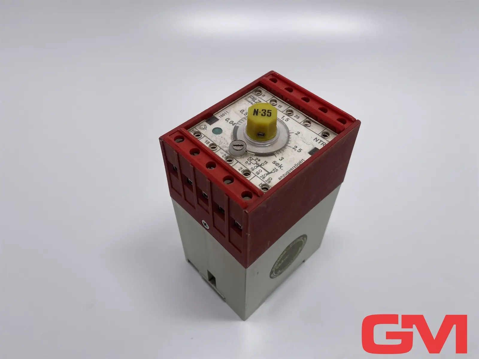Produktfoto 1 von Pilz Zeitrelais NTR/3/110VAC/2Uz time relay 0,04-3sec. 307876 110VAC 3,5VA