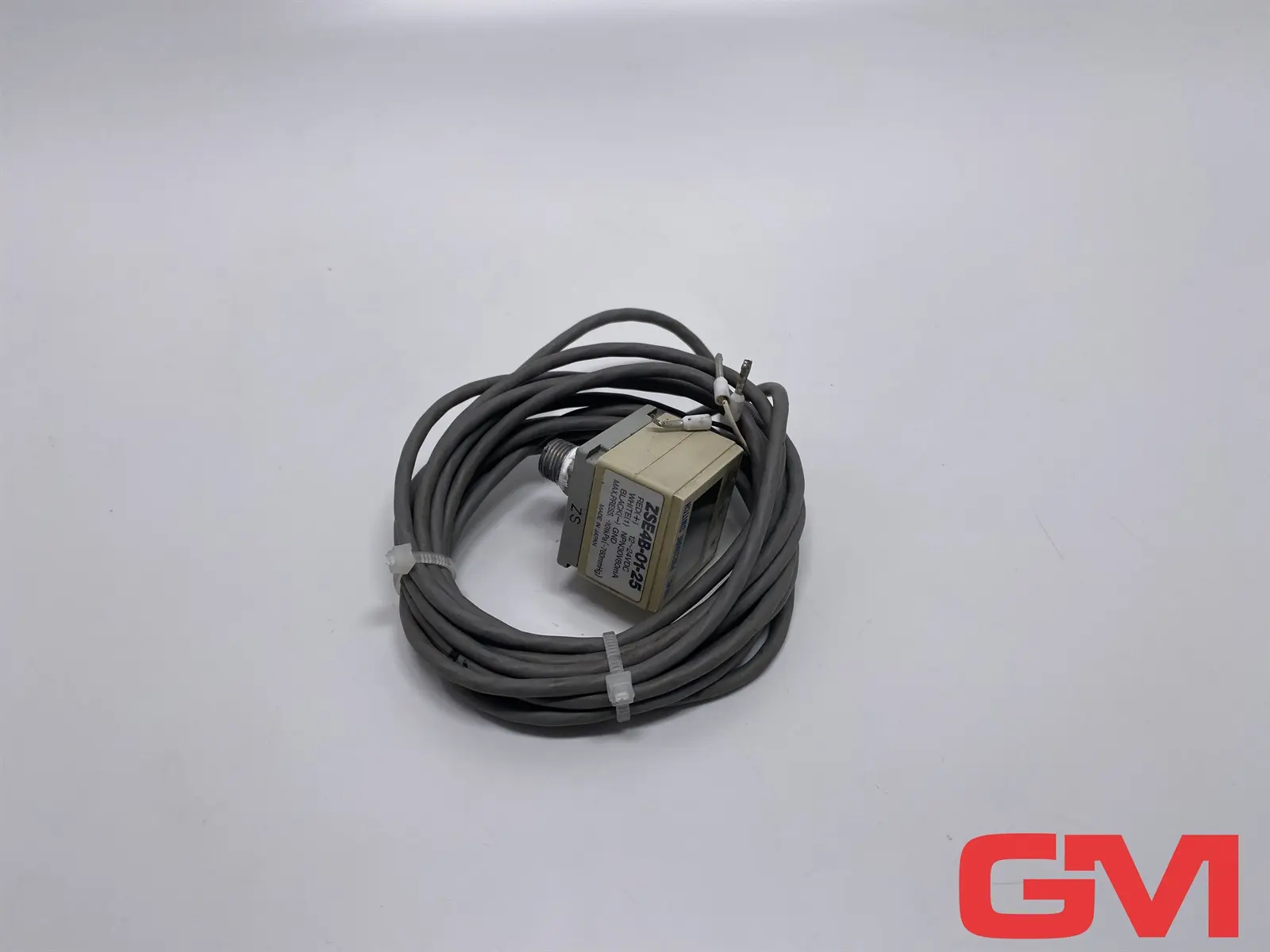 Produktfoto 1 von SMC Digitaler Druckschalter ZSE4B-01-25 digital pressure switch 12-24VDC