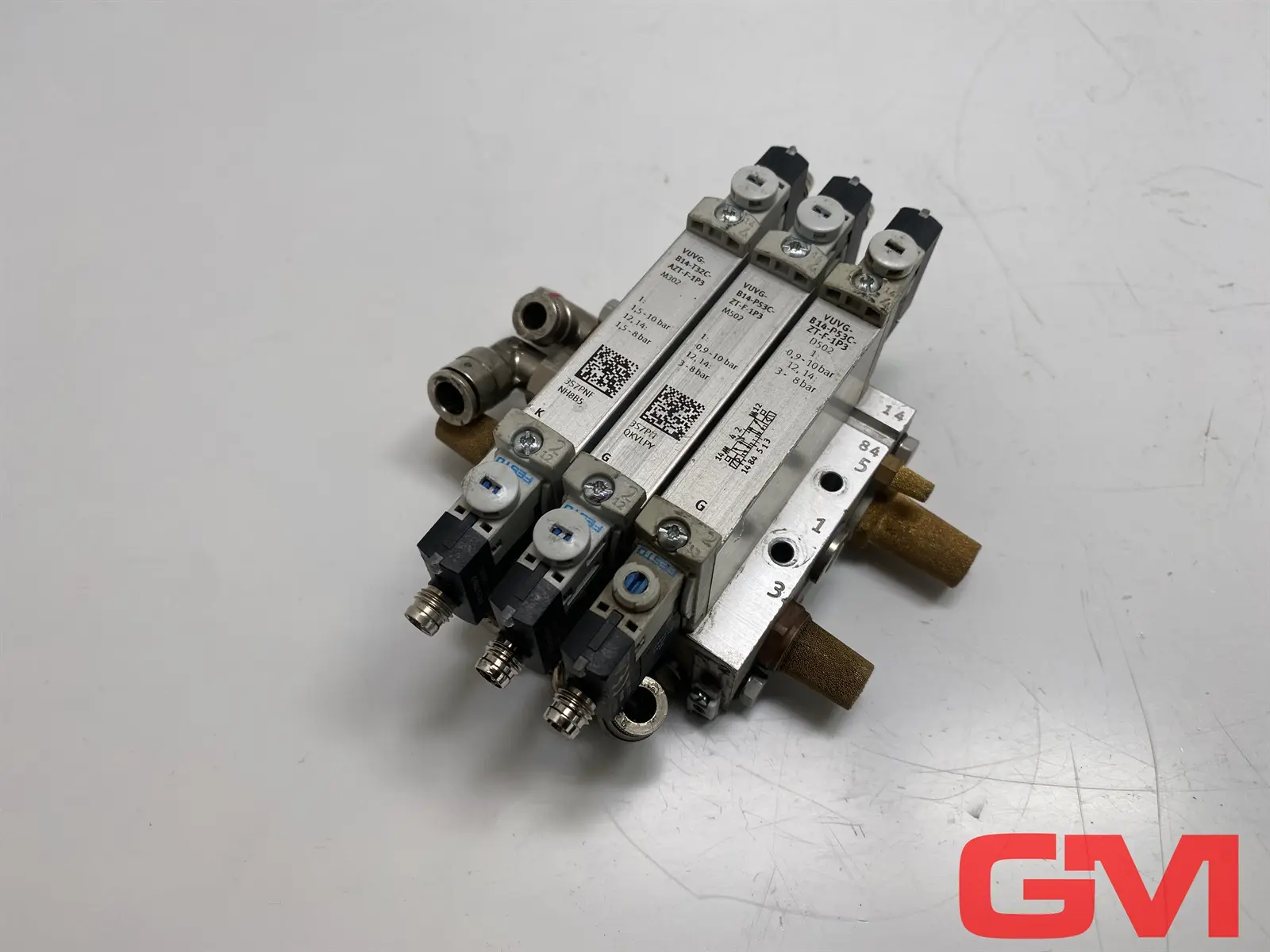 Produktfoto 1 von Festo Ventilblock VUVG-B14-P53C-ZT-F-1P3 valve block 3x Magnetventil 566518