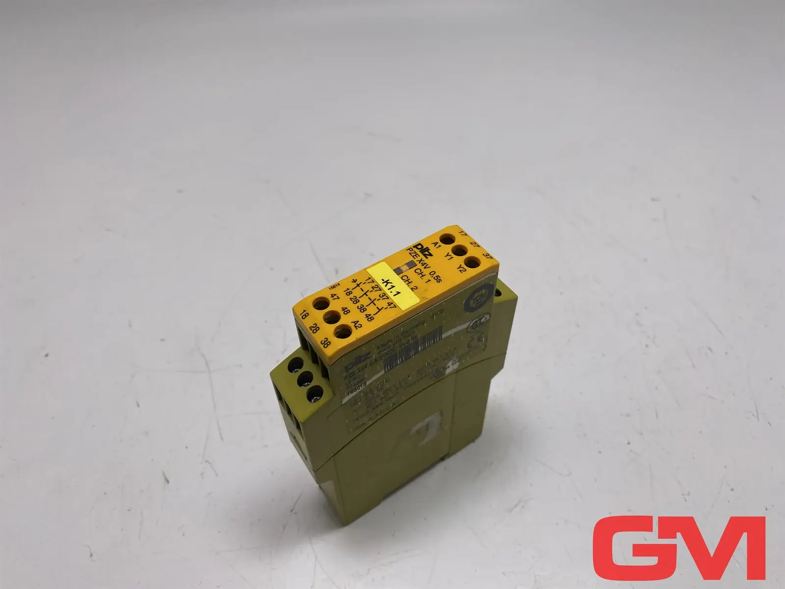 Produktfoto 1 von Pilz Sicherheitssrelais PZE X4V 0,5/24VDC safety relay 774580 Klammer fehlt