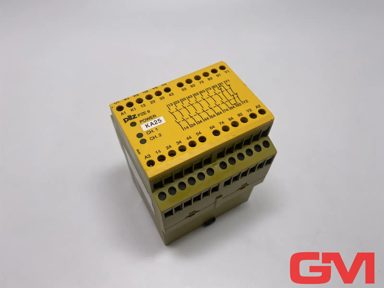 Produktfoto 1 von PILZ Sicherheitsrelais PZE 9 24VDC 8n/o 1n/c 774150 relay leicht beschädigt
