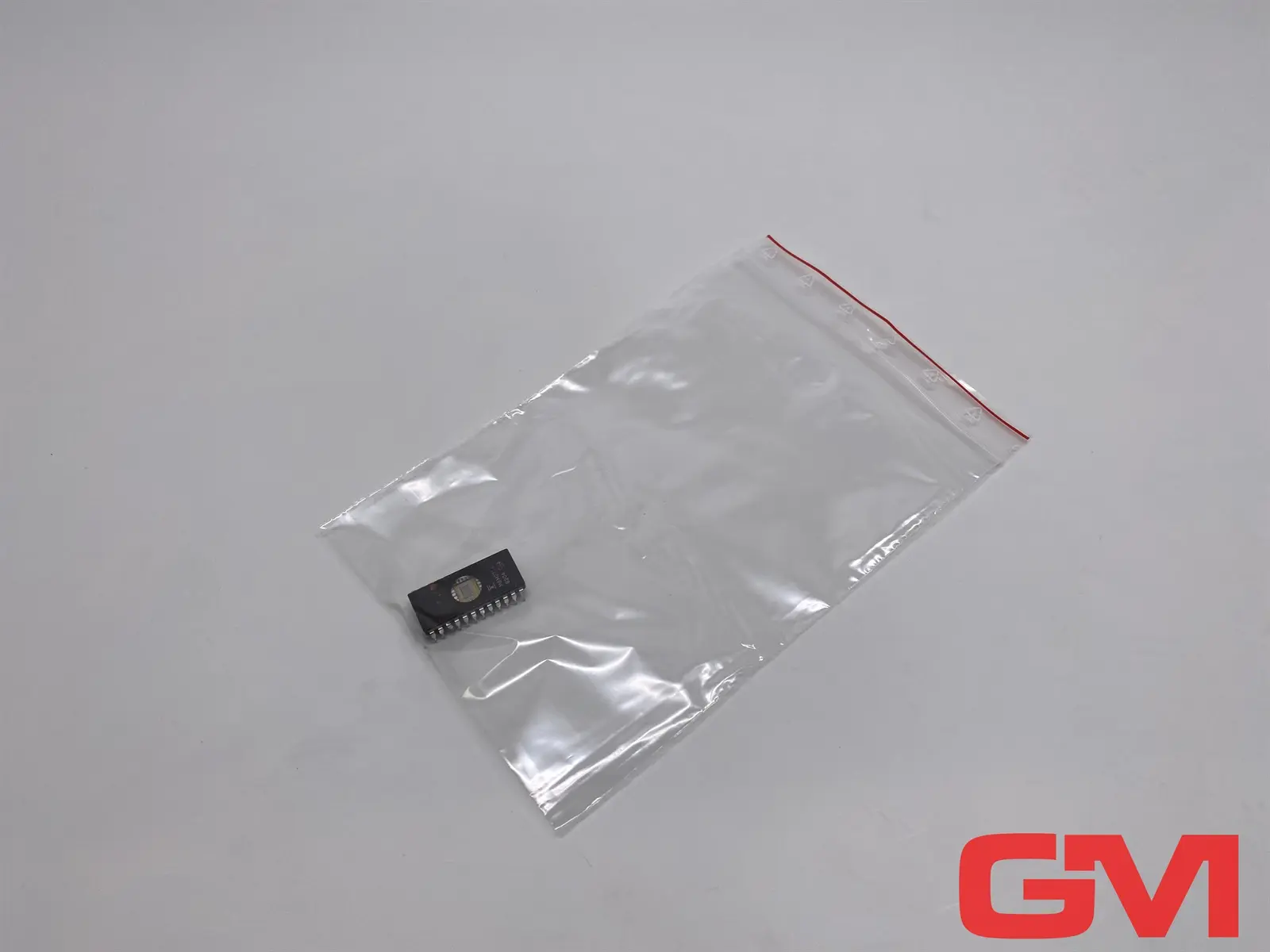 Produktfoto 1 von Fujitsu IC Peicher MBM2716 IC memory MOS EPROM 450ns 2Kx8 16Kbit DIP-24