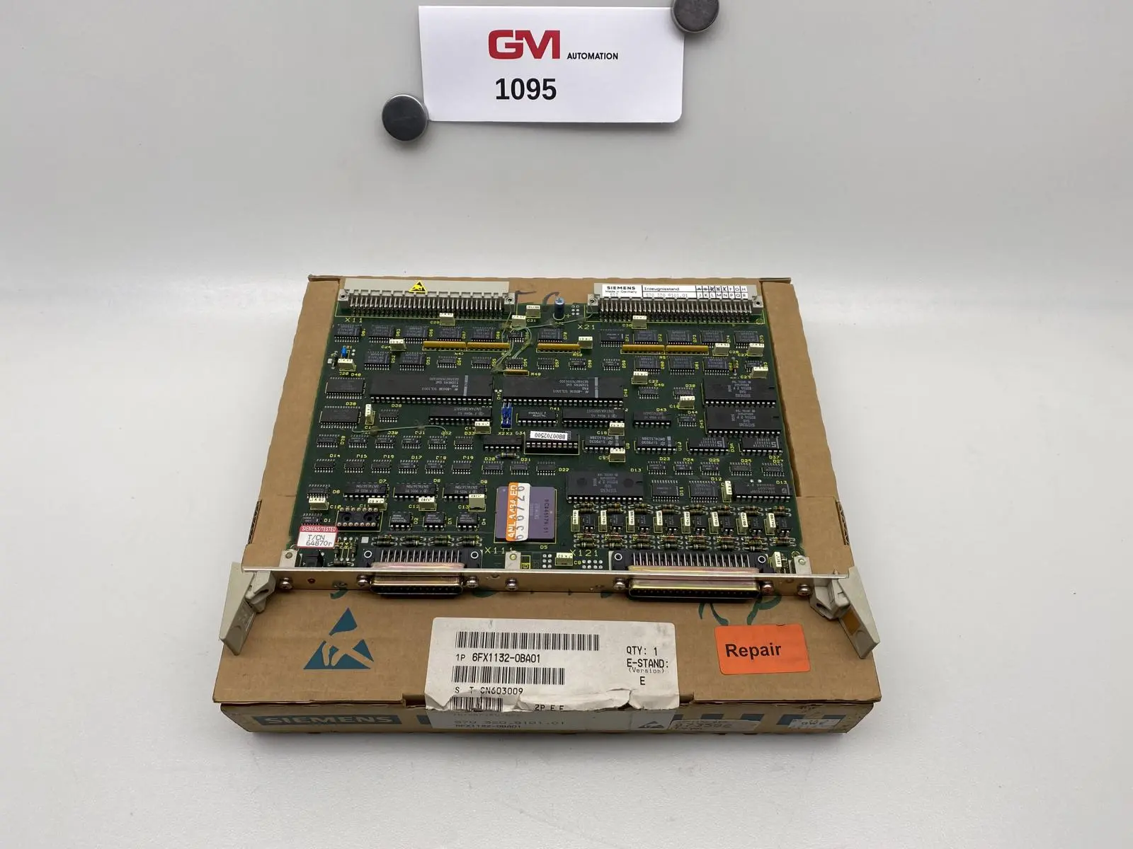 Produktfoto 1 von Siemens SINUMERIK 880 6FX1132-0BA01 Anschaltung INT/EU MPC Interface E-Stand E