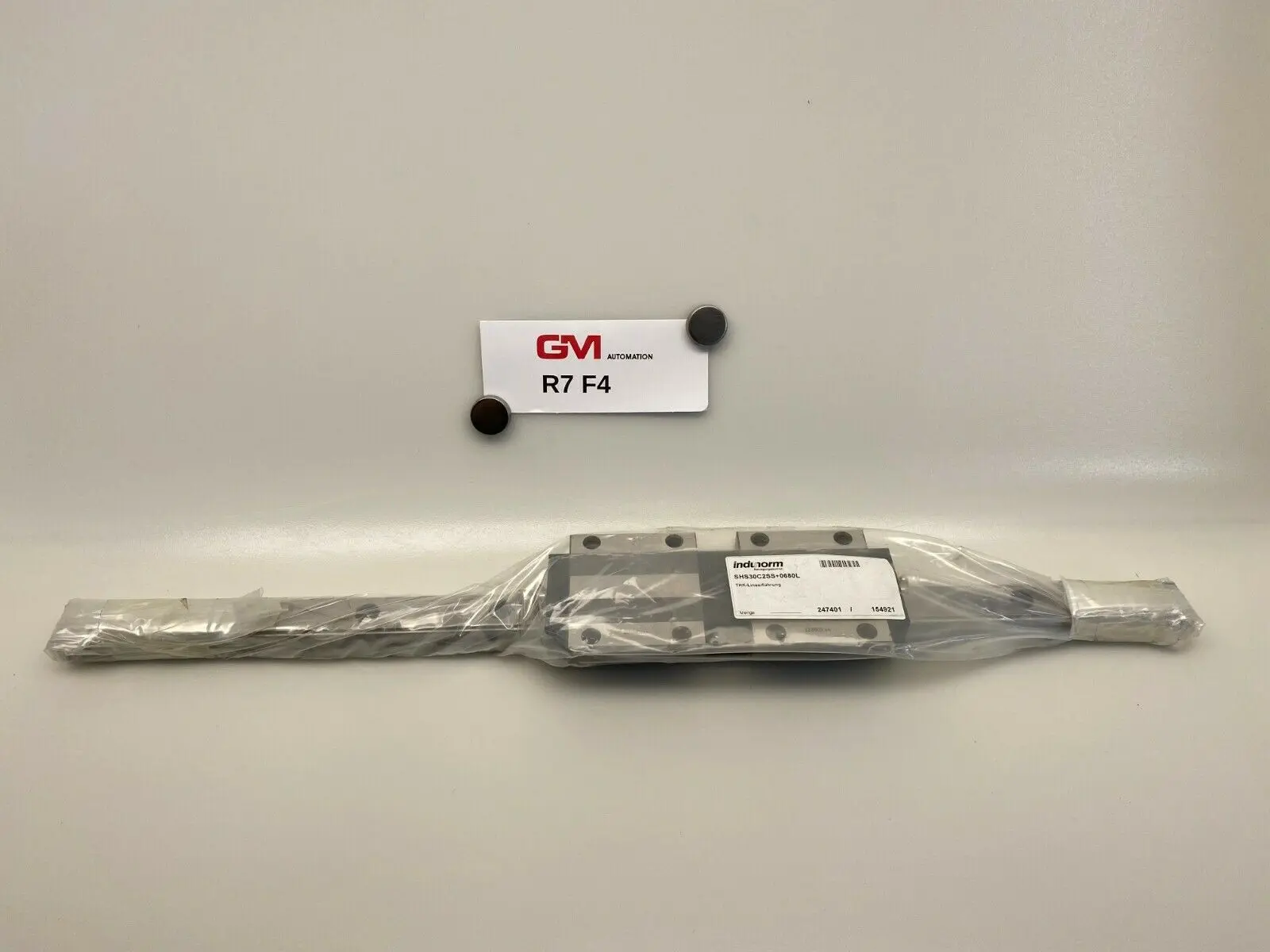 Produktfoto 1 von THK Linearführung SHS30C2SS + 0680L 440 mm mit 2 Führungsschlitten 247404