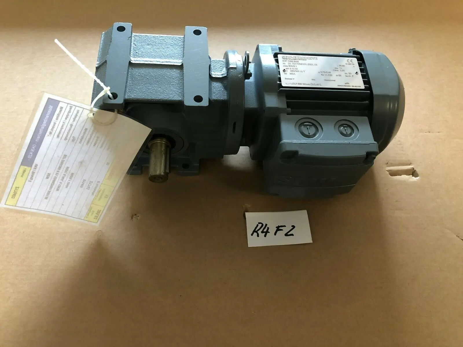 Produktfoto 1 von SEW S37 DR63 M6 Getriebemotor 500 V 0,46 A 0,12 kW 900/9,1 Umin
