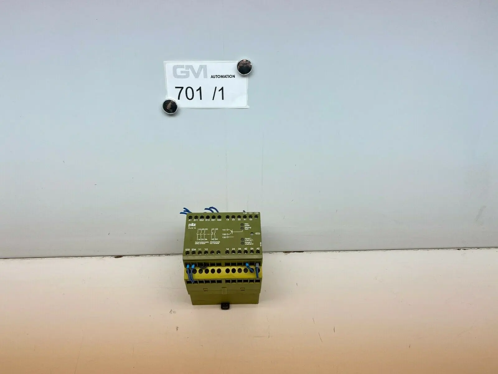 Produktfoto 1 von PILZ 774050 PNOZ 15 24VDC 3n/o 1n/o 1n/c Sicherheitsrelais