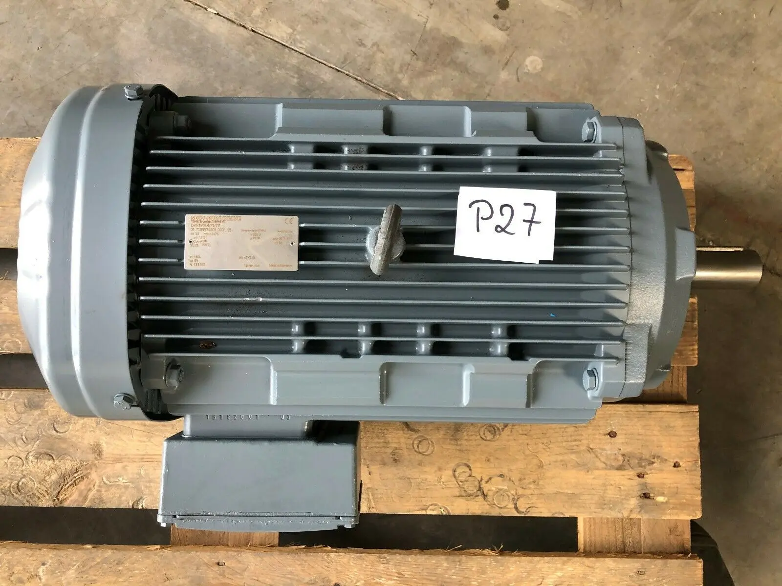 Produktfoto 1 von SEW Drehstrommotor DRP 180L4 / FI / TF 1475 r/min 50 Hz