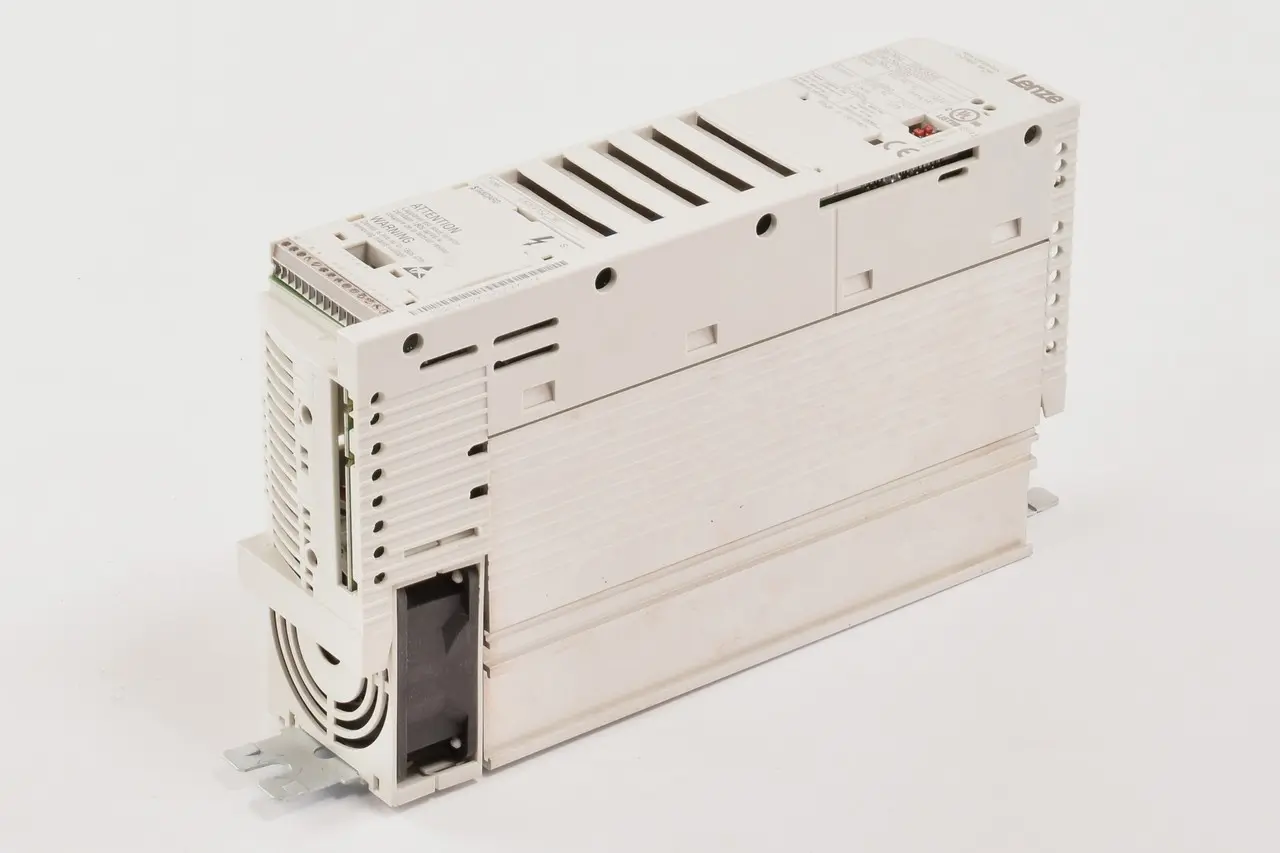 Produktfoto 1 von Lenze E82EV152_2B