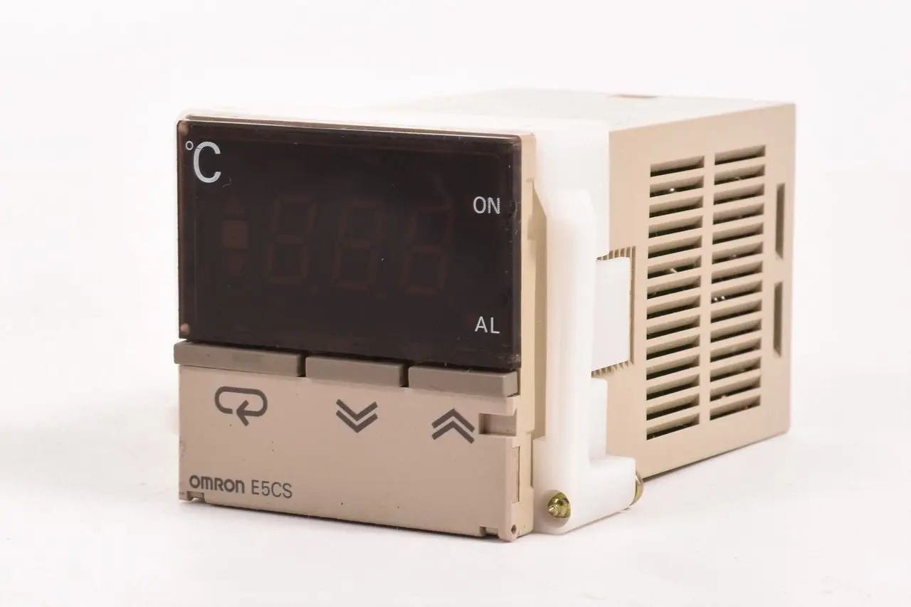 Produktfoto 1 von Omron E5CS-R1KJ