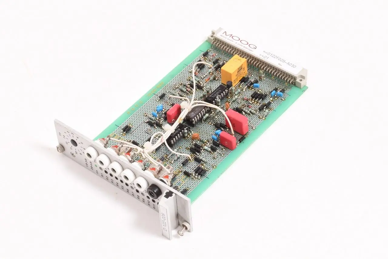Produktfoto 1 von Moog D122F028-A030