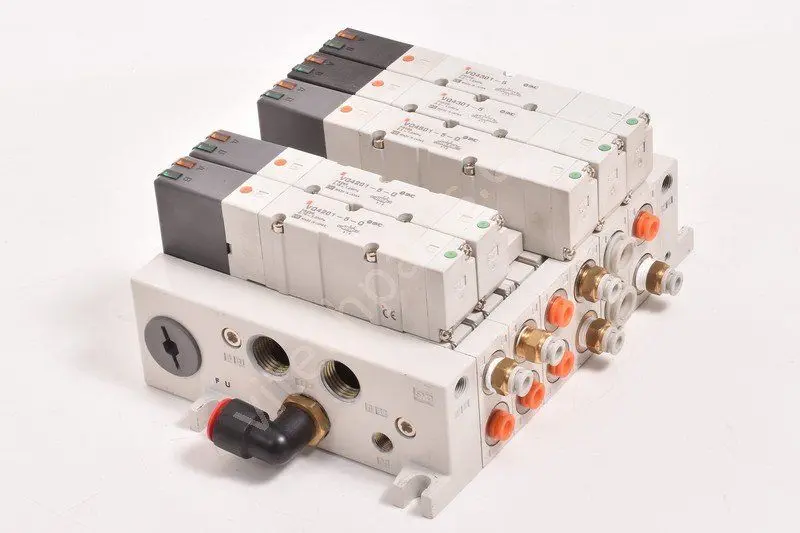 Produktfoto 1 von SMC Valves Assembly VQ4 / 5 Valve Bank Lot