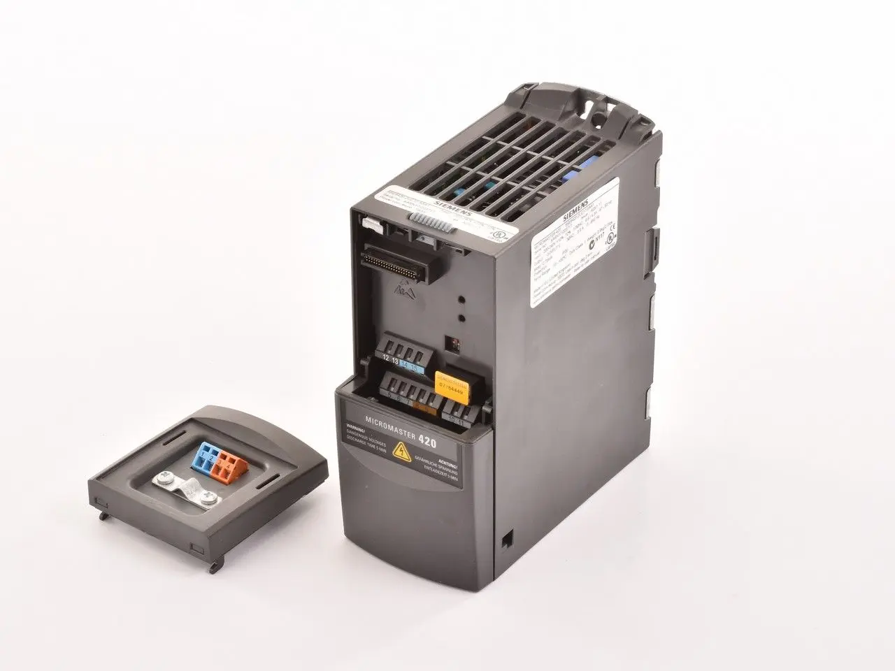Produktfoto 1 von Siemens 6SE6420-2UC17-5AA1 / 6SE6400-0PM00-0AA0