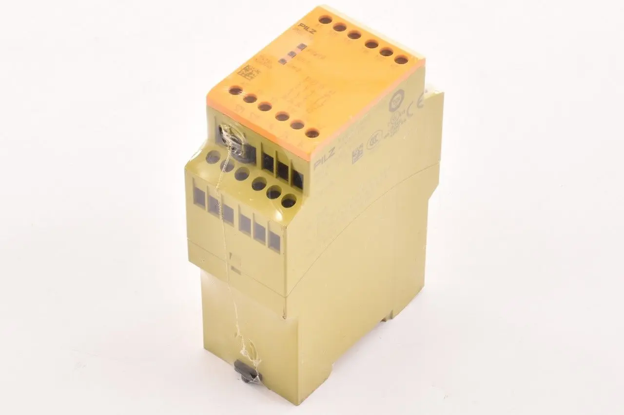 Produktfoto 1 von Pilz PNOZ X4 24VDC 3n/o 1n/c
