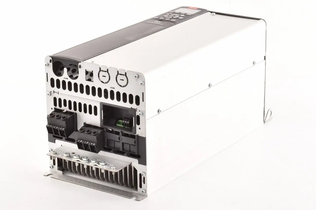 Produktfoto 1 von Danfoss FC-302P30KT5E20H2XGXXXXSXXXXAXBXCXXXXDX