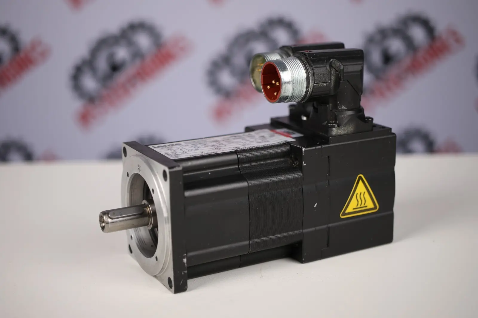 Produktfoto 1 von LENZE MCS 06C41-RS0B0-B11N-ST5S00N-R0SU (15031215)
