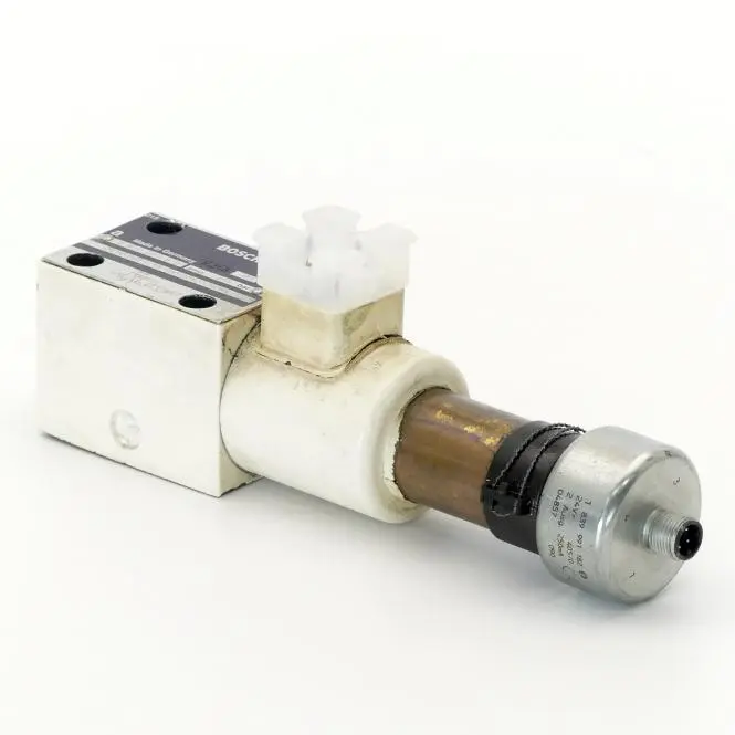 Produktfoto 1 von BOSCH 4/2 Wegeventil 081WV06P1V1910WS024/00SD84