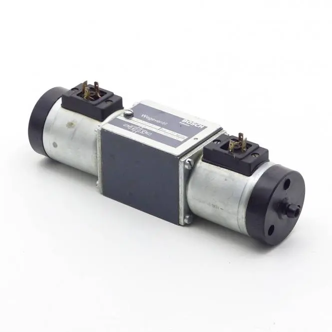 Produktfoto 1 von BOSCH 4/3 Wegeventil 0 810 00N 102 TWS 190/00-0 0810000371