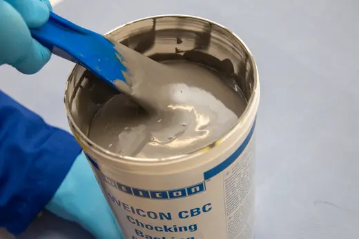 Produktfoto 1 von WEICON CBC | aluminiumgefülltes Epoxidharz-System für Verguss und Spaltausgleich, ABS zertifiziert | 0,5 kg | grau