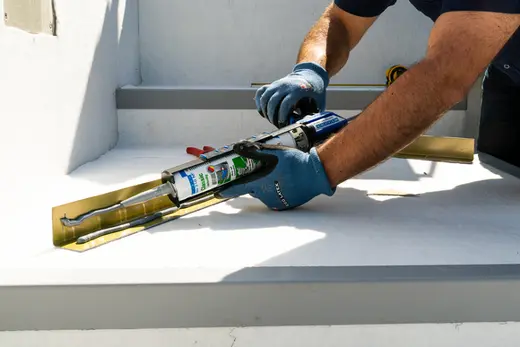 Produktfoto 1 von WEICON Flex 310 M® Classic | elastischer Klebstoff auf MS-Polymer-Basis für den vielseitigen Einsatz | 280 ml (Folienbeutel) | grau