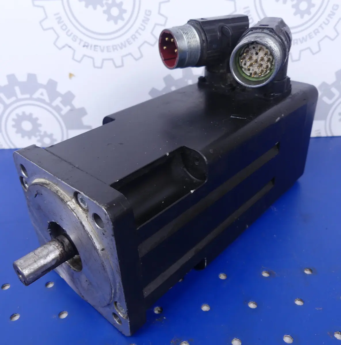 Produktfoto 1 von Allen-Bradley MPL-A230P-HJ42AA Servomotor