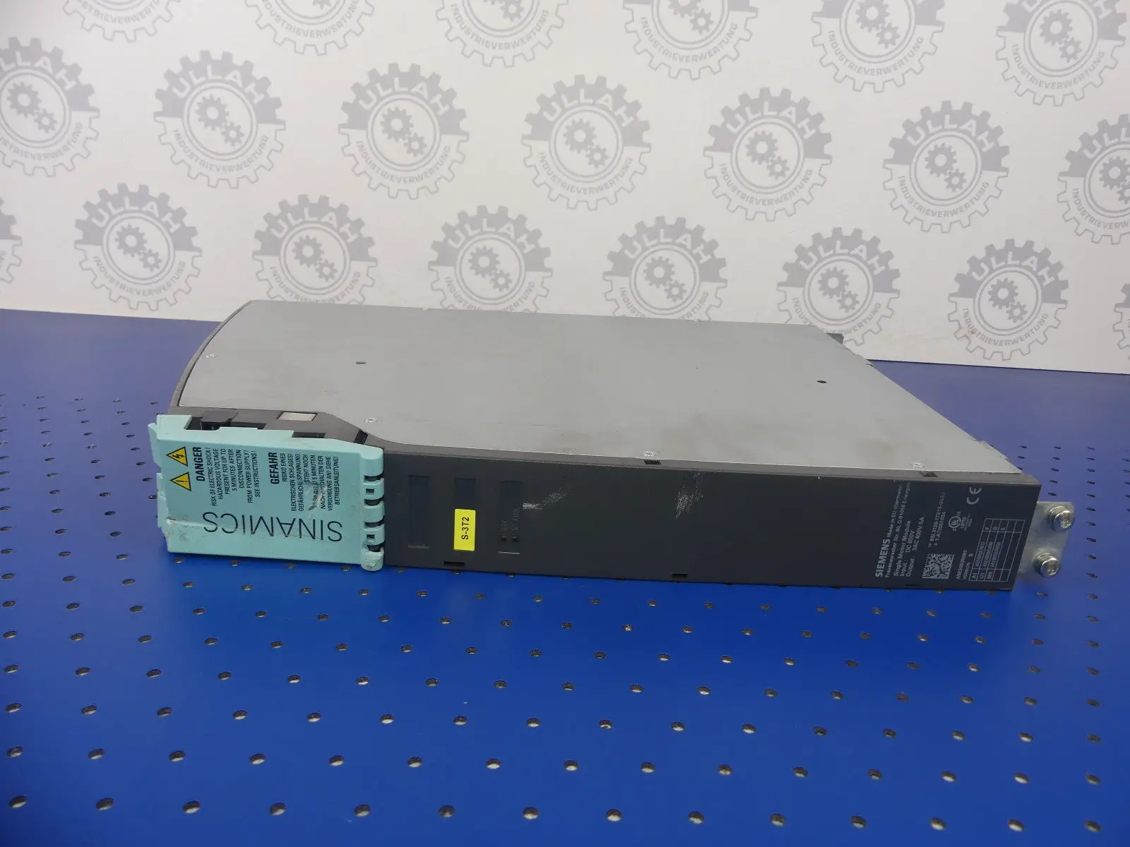 Produktfoto 1 von SIEMENS 6SL3120-1TE15-0AA3 Anschlussdeckel verbogen