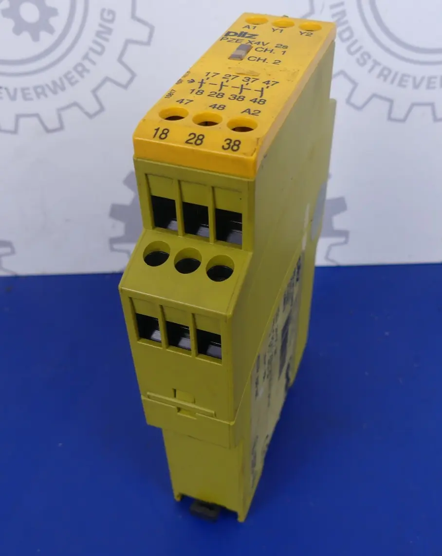Produktfoto 1 von Pilz PZE X4V 2/24VDC 4n/o fix 774582