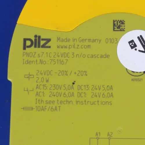 Produktfoto 1 von Pilz PNOZ s7.1 C 24VDC 3n/o cascade 751167