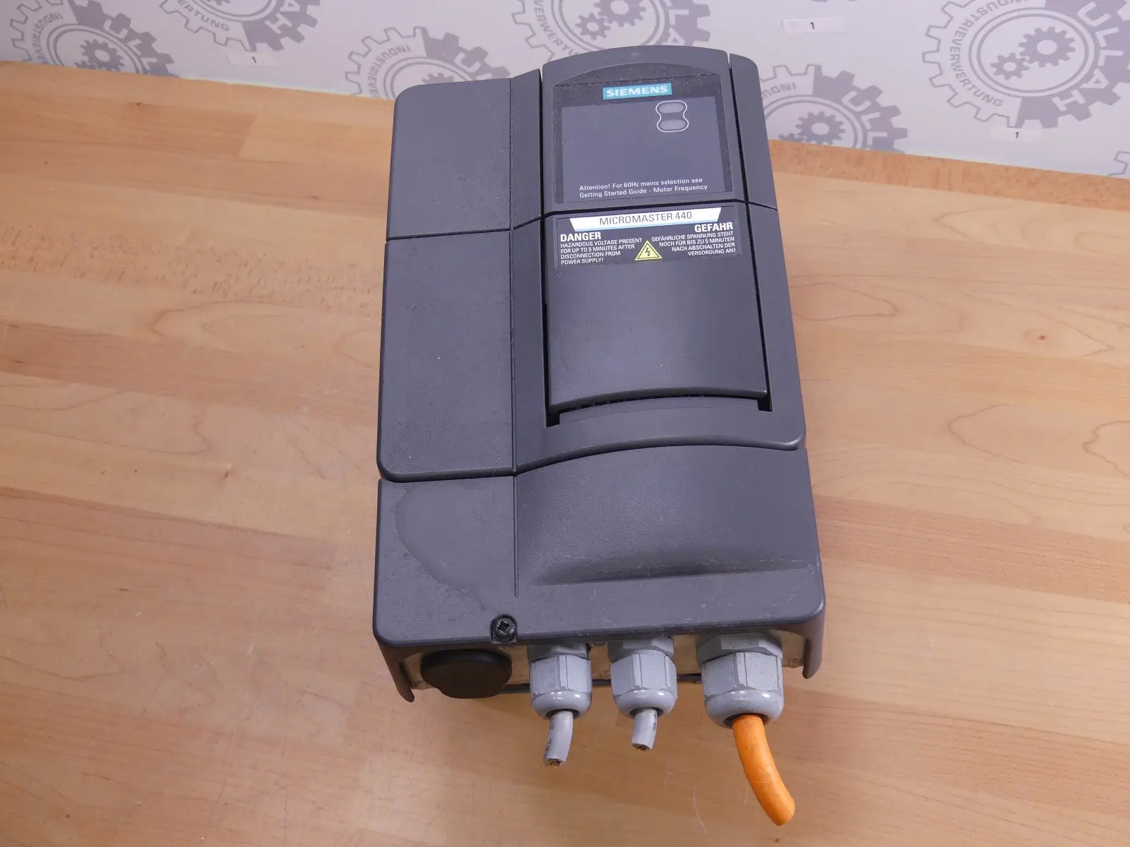 Produktfoto 1 von Siemens 6SE6440-2UC22-2BA1 / 6SE6 440-2UC22-2BA1