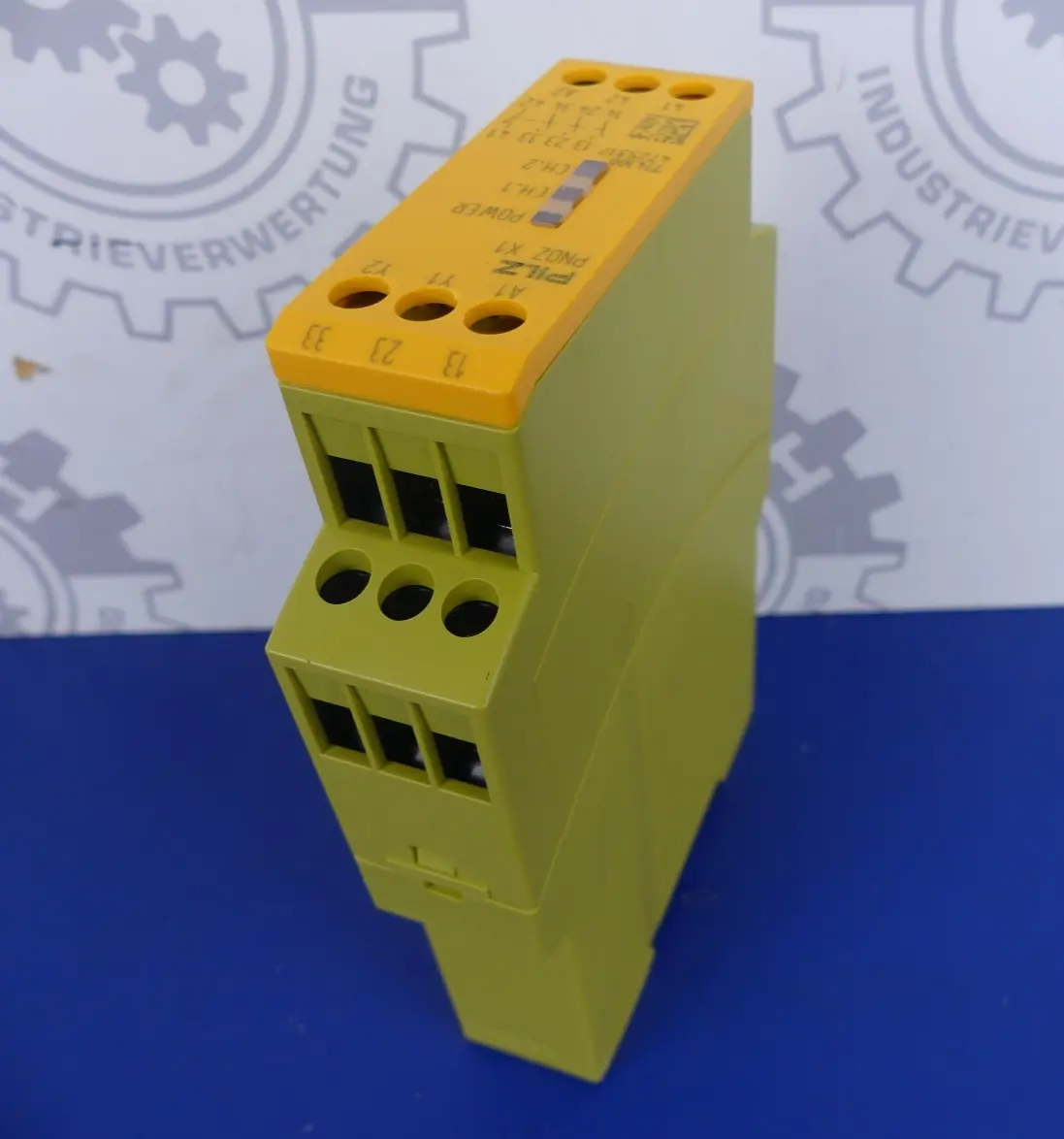 Produktfoto 1 von Pilz PNOZ X1 24VAC/DC 3n/o 1n/c 774300