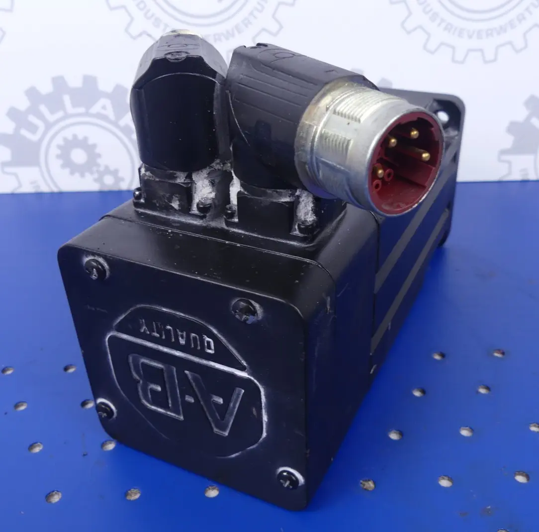 Produktfoto 1 von Allen-Bradley MPL230P-VJ72AA Servomotor