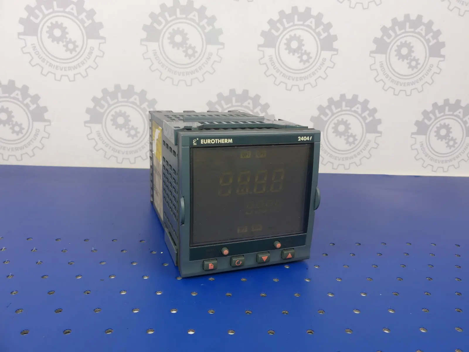 EUROTHERM 2404F/CC/VH/YH/XX/DL/DH/XX/PB/XX/GER XXXXXX/Z/0/150/C/S2/XX/XX/XX/XX/