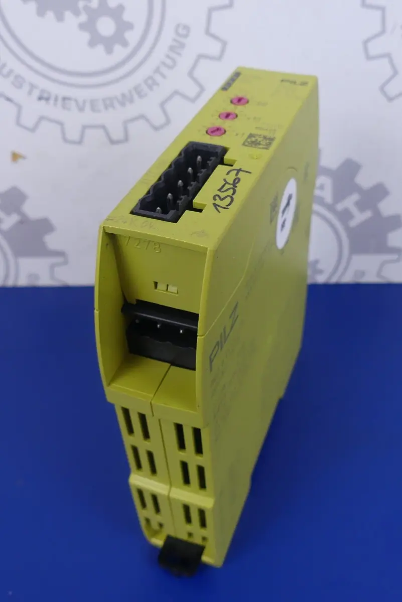 Produktfoto 1 von Pilz PNOZ m ES CC-Link 772135 Expand Sicherheitsrelais
