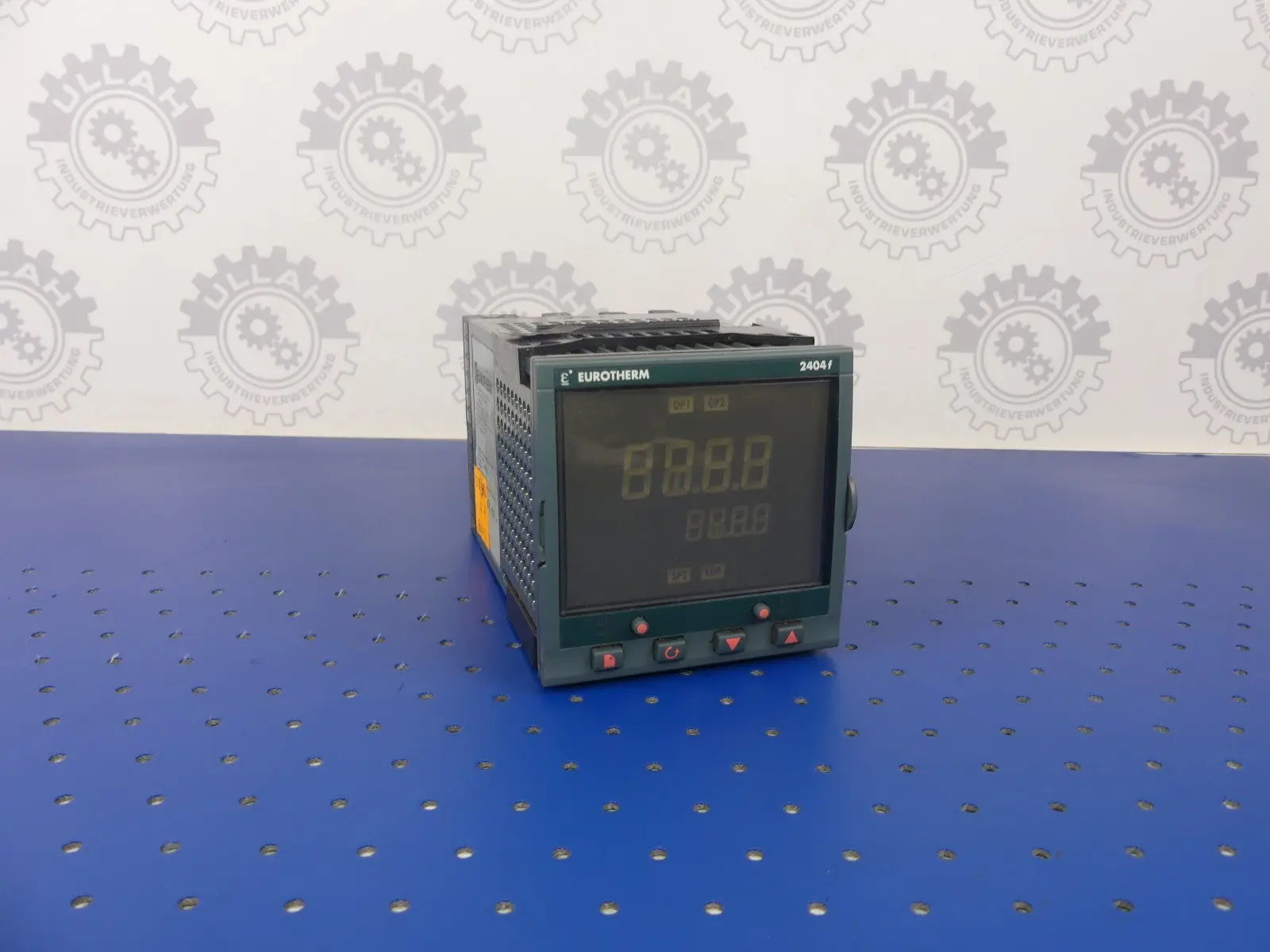 Produktfoto 1 von EUROTHERM 2404F/CC/VH/YH/XX/FH/FH/XX/PB/XX/GER/XXXXXX/