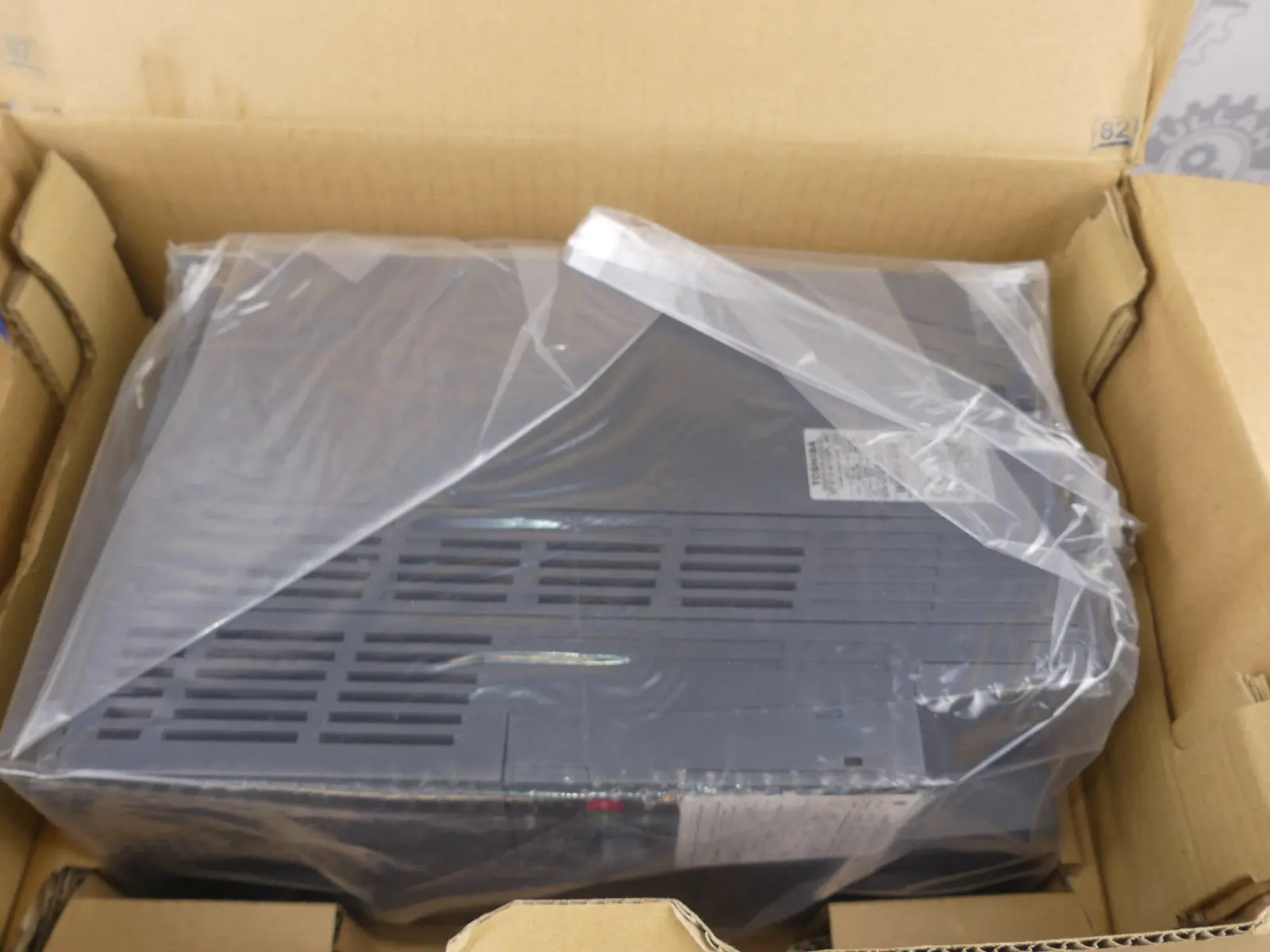 Produktfoto 1 von TOSHIBA VFS15-4110PL-W1 NEU